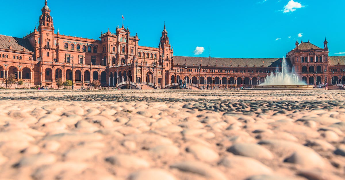 Ontdek Plein Sevilla: Het Magische Plaza de España