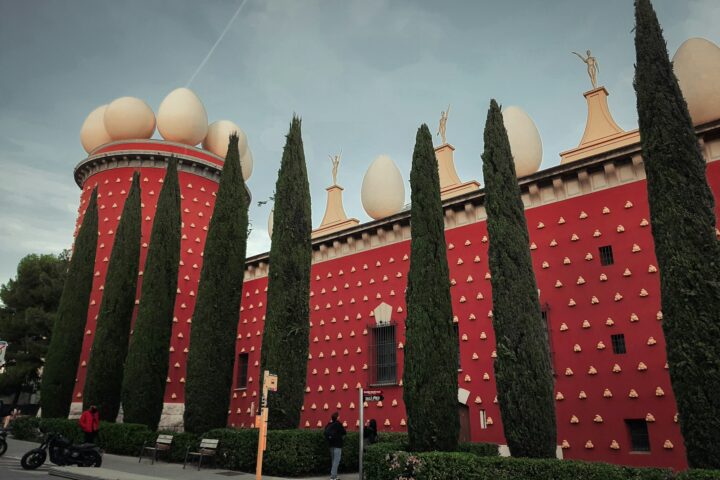 Dali Museum Figueres: Ontdek de Kunstparel