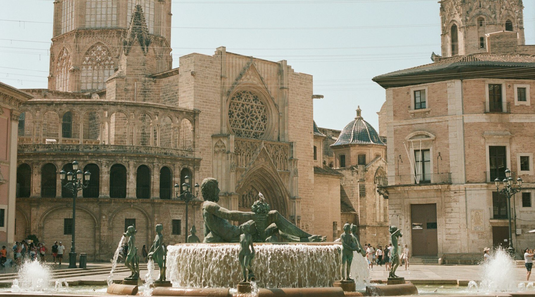 Plaza de la Virgen Valencia: Een Gids voor Bezoekers