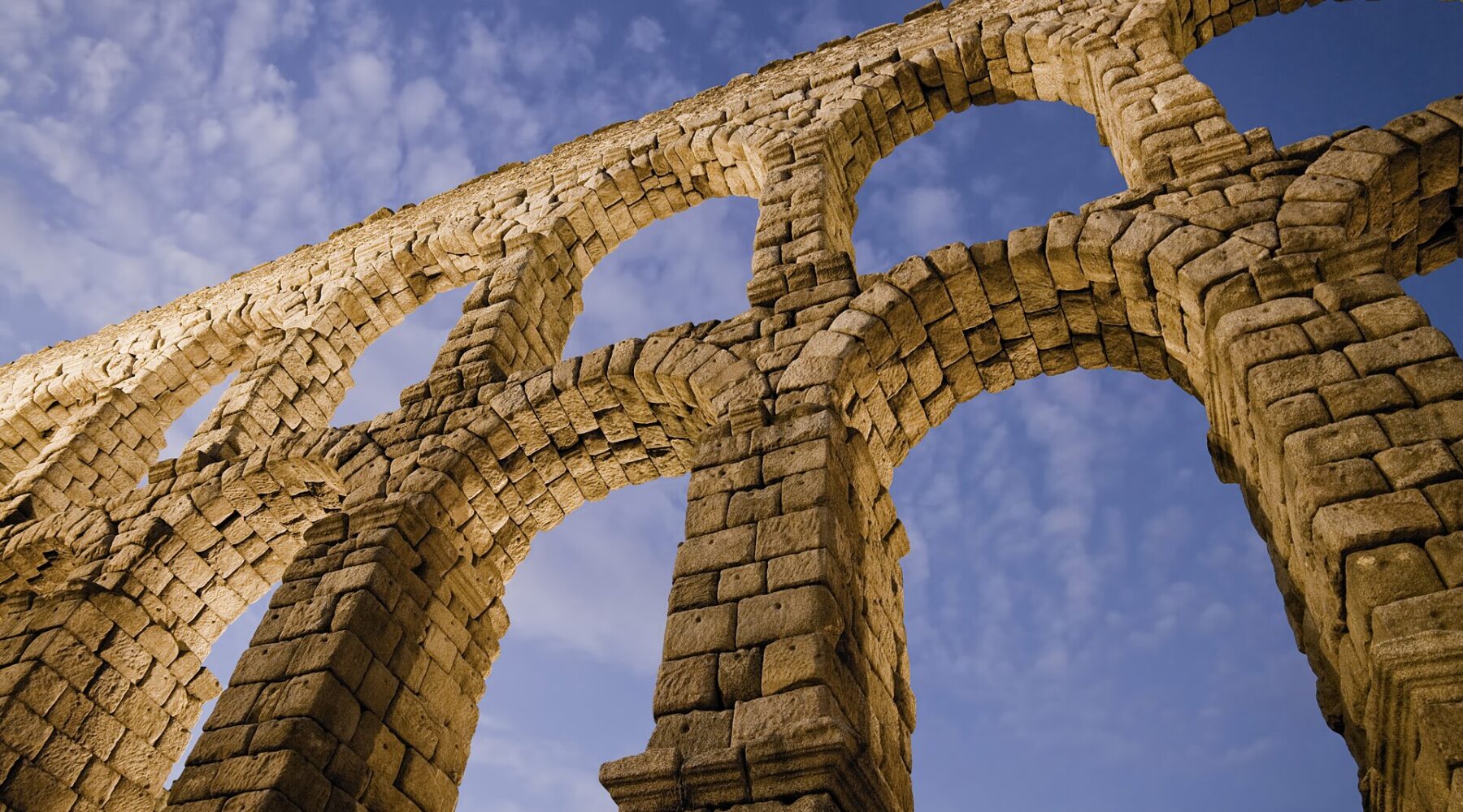 Segovia: dagtrip vanuit Madrid naar het aquaduct en het Alcázar